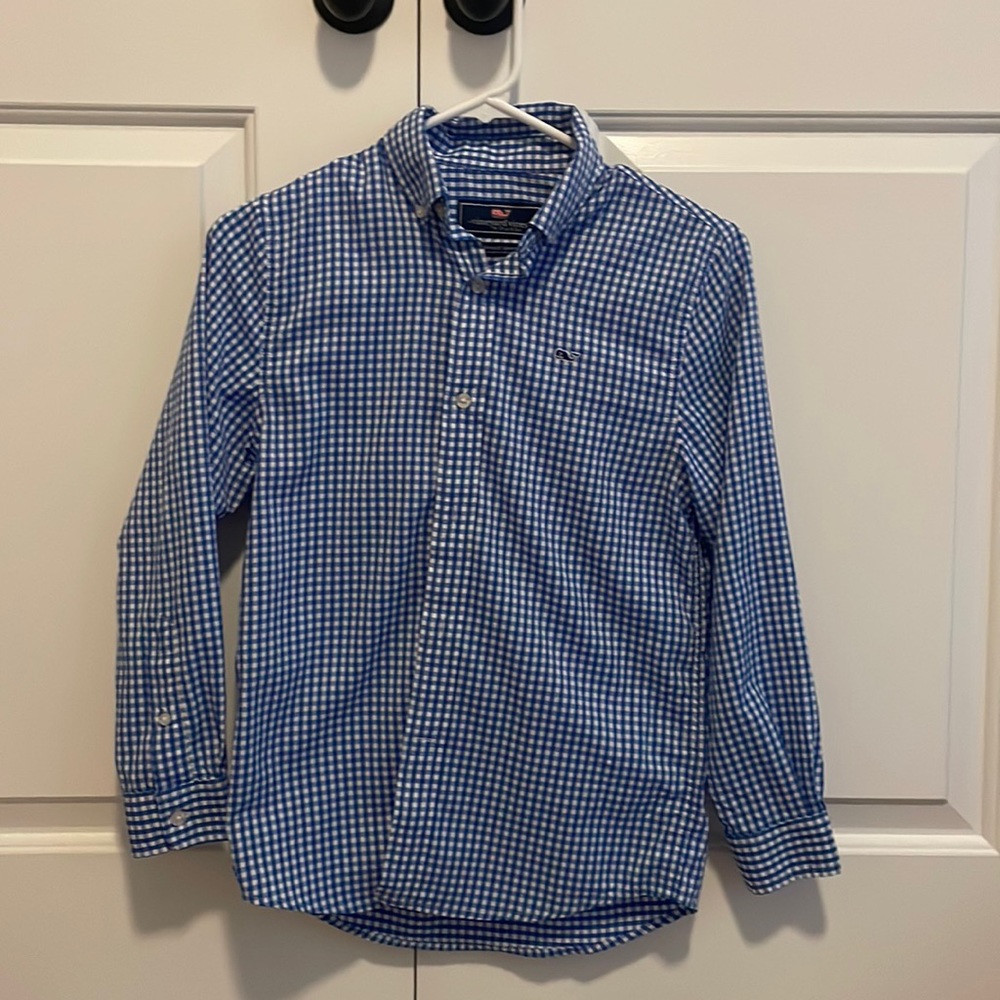 Boys Vineyard Vines Sz S (8-10) worn once. EUC. Performance material